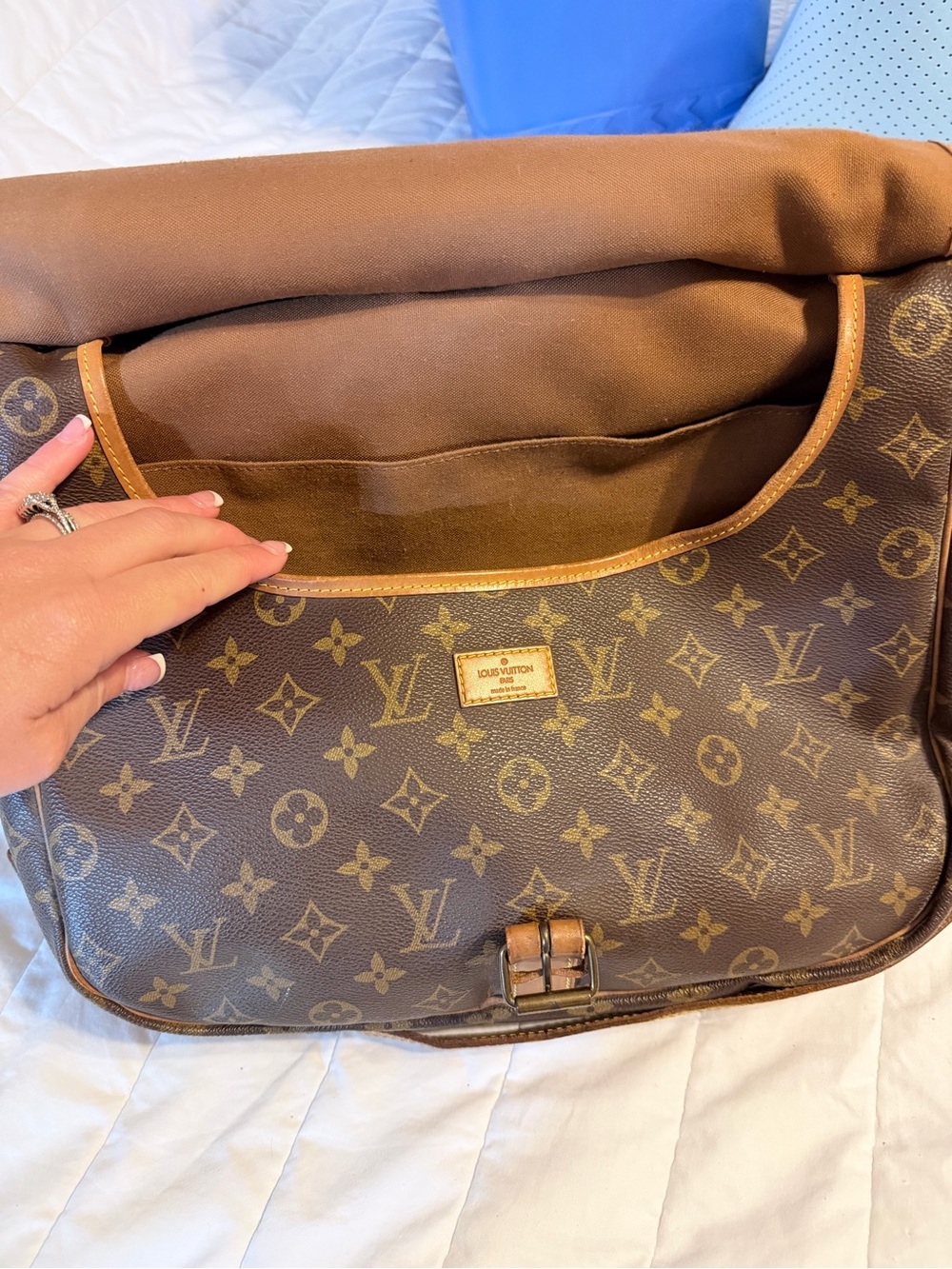Louis Vuitton Monogram Brown & Tan Messenger Crossbody - Picture 2 of 6